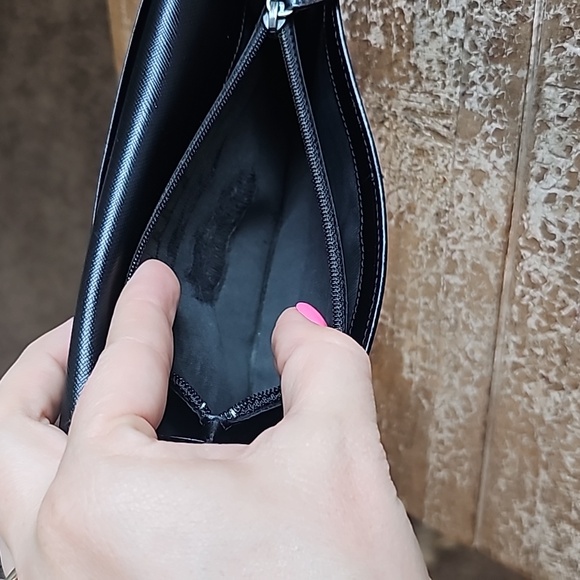 Prada Wallet - Picture 11 of 16